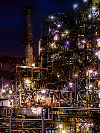 不夜城の灯、川崎浮島工業地帯を撮る。